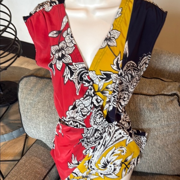 Baraschi Brown and Cream Patterned Garment - Picture 1 of 2